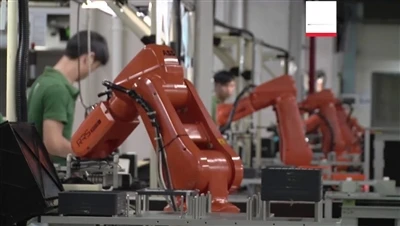 Roboty przemysłowe umożliwiają firmom z branży elementów złącznych i innym pr...