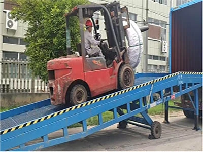 Ciągniony transport CHQ 10B21 do Malezji